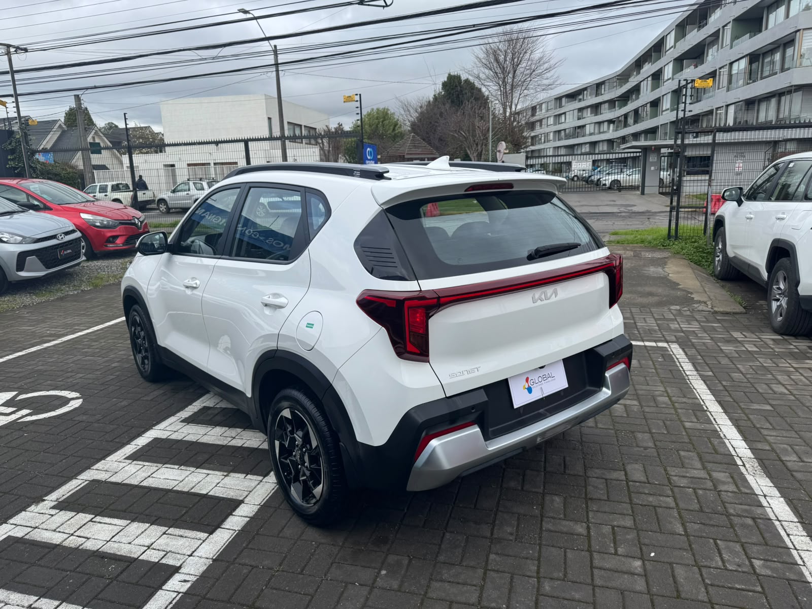 Kia SONET 1.5 AUT 2025 - Foto 2 de 11