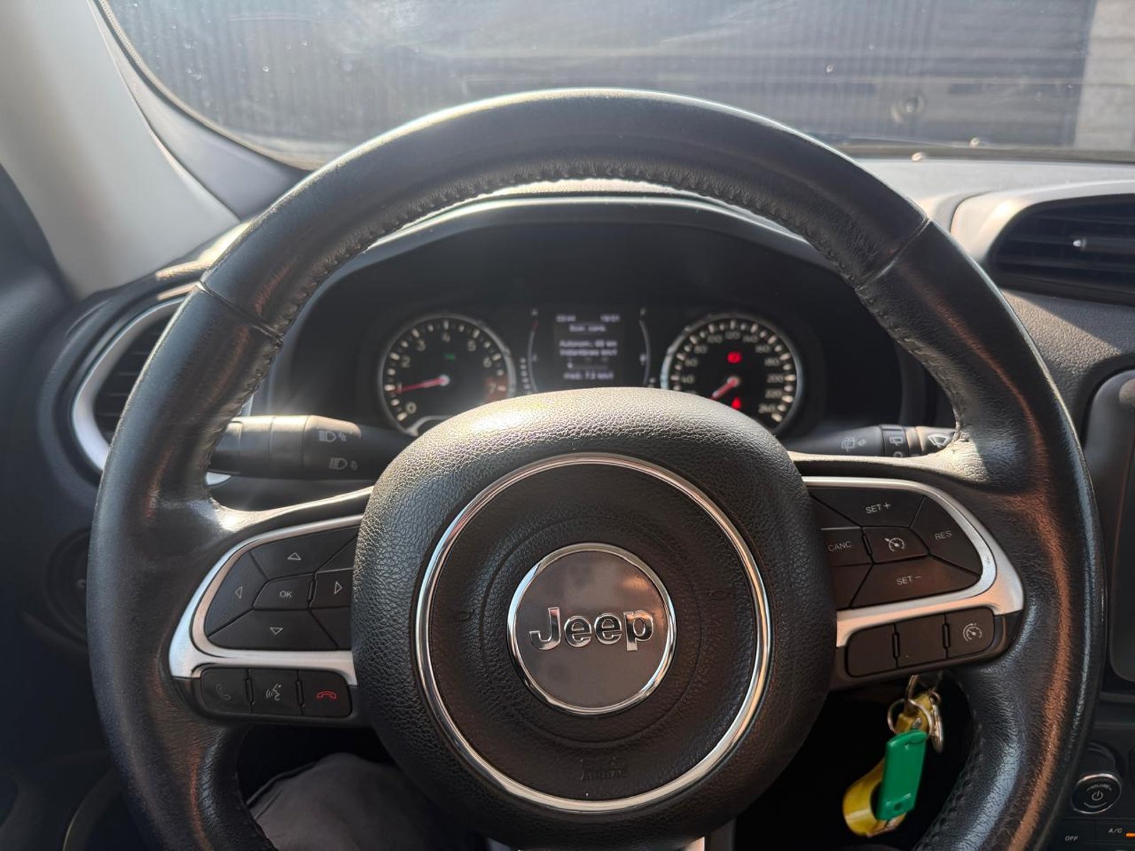 Jeep RENEGADE SPORT 1.8 2021 - Imagen 14 de 20
