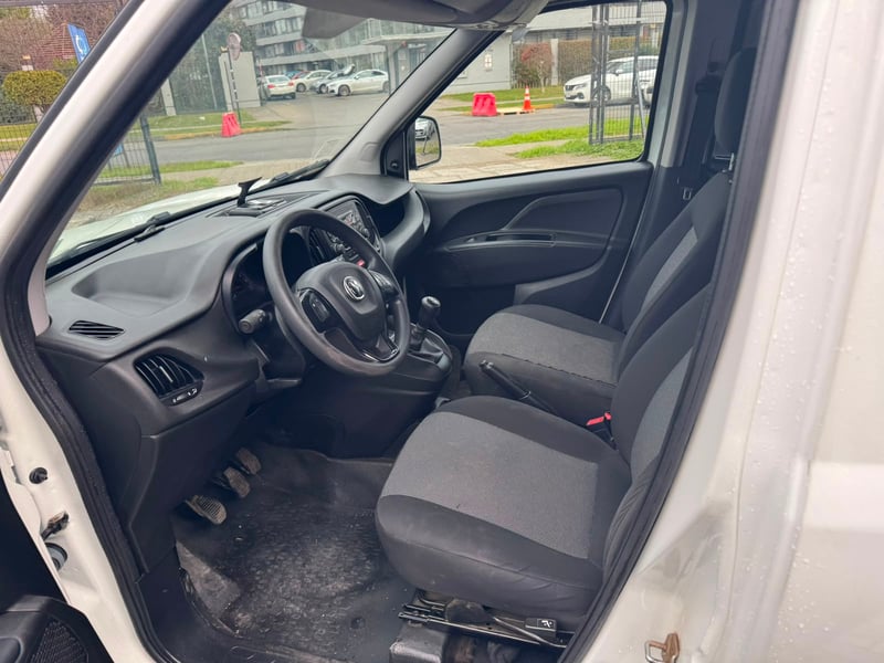 RAM VAN 1000 1.3 2023 - Imagen 7 de 10