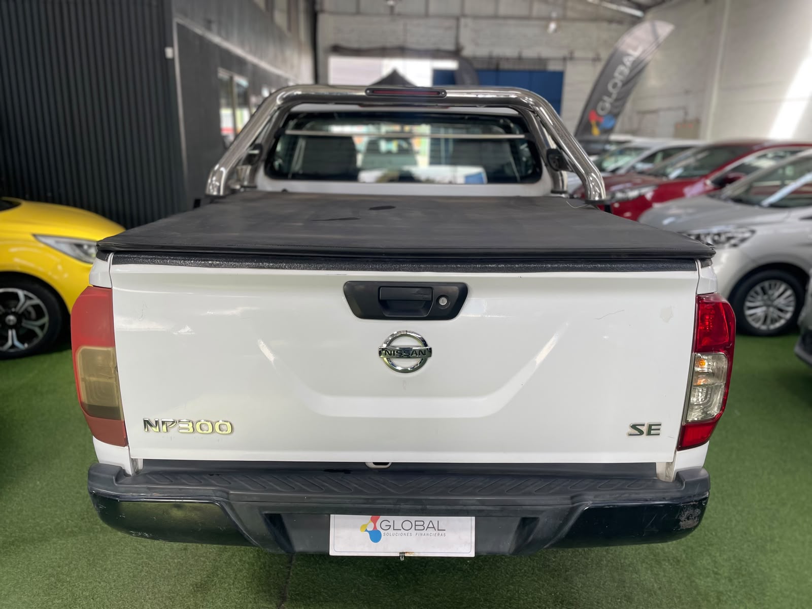 Nissan NP300 DCAB 2.3 2018 - Foto 3 de 9