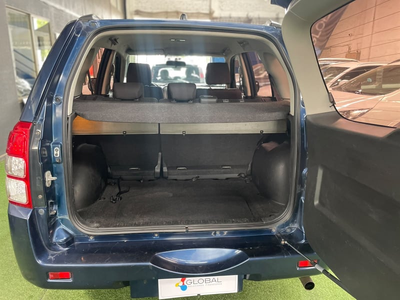 Suzuki GRAND NOMADE GLX 2.4 2015 - Imagen 13 de 13