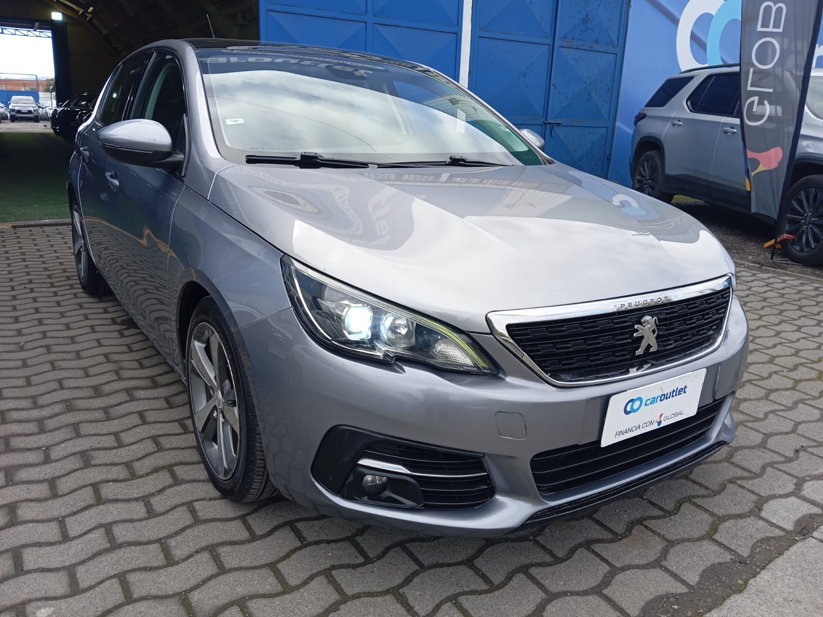 Peugeot 308 FELINE 1.6 BLUEHDI 120HP 2020 - Foto 5 de 15