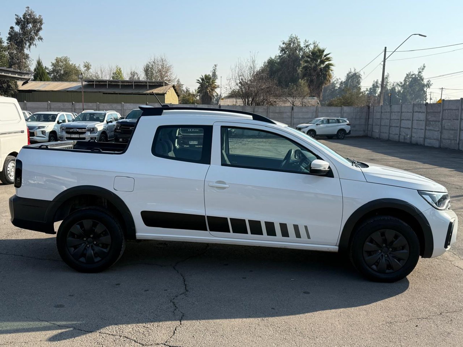 VOLKSWAGEN SAVEIRO CD 4X2 1.6 TM 2025 - Imagen 6 de 20