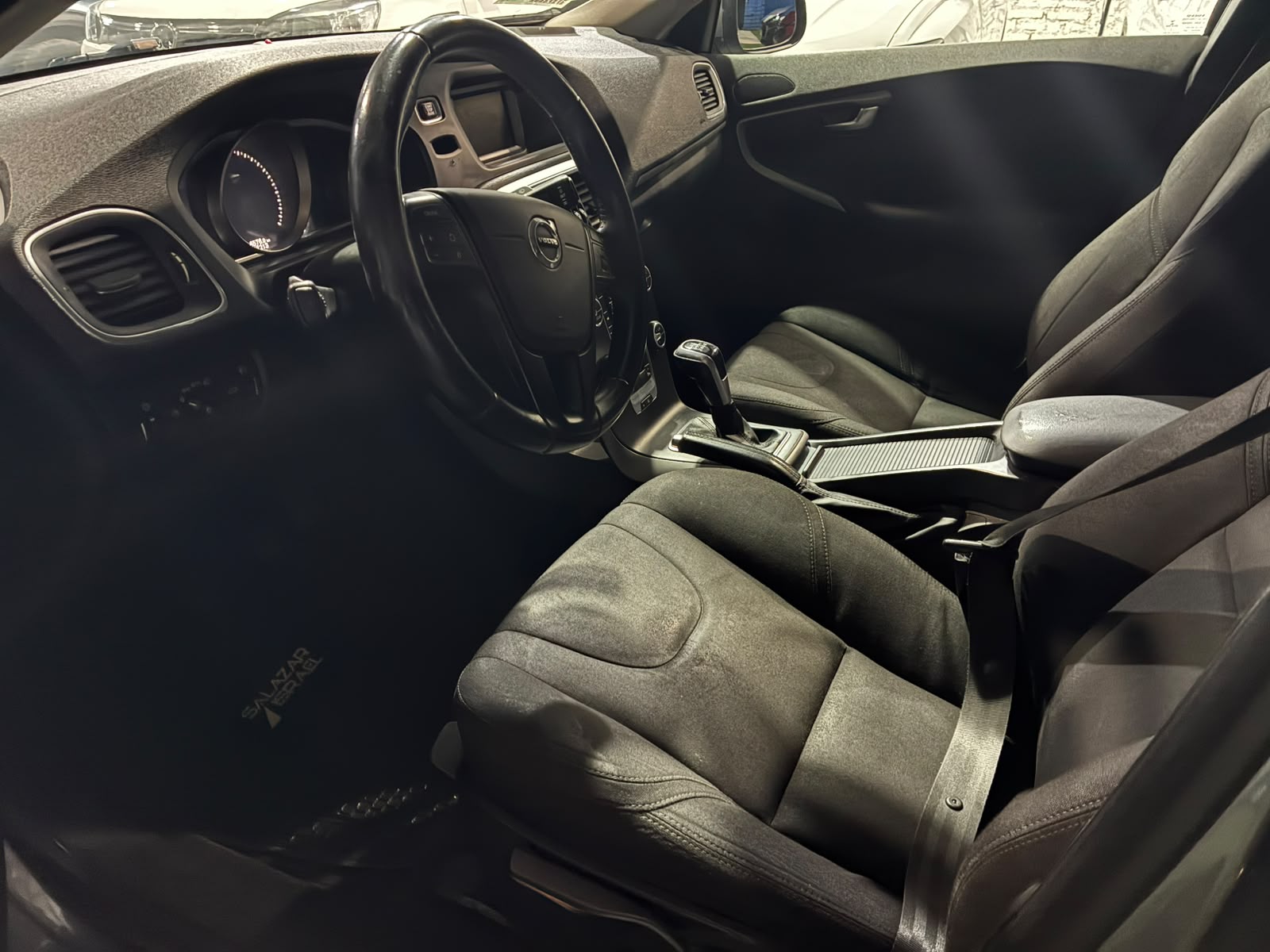 Volvo V40 D2 COMFORT 2.0 2018 - Imagen 7 de 11