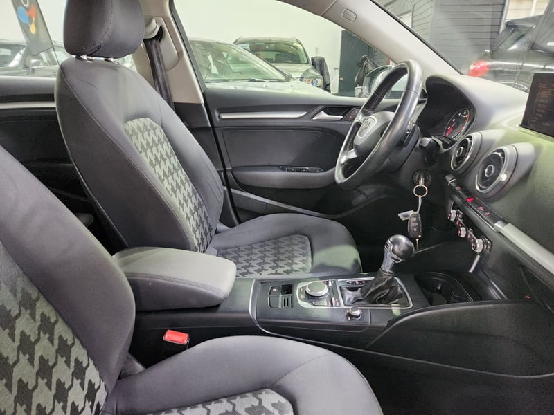 Audi A3 ATTRACTION 1.2 TFSI STRONIC 2014 - Imagen 9 de 13