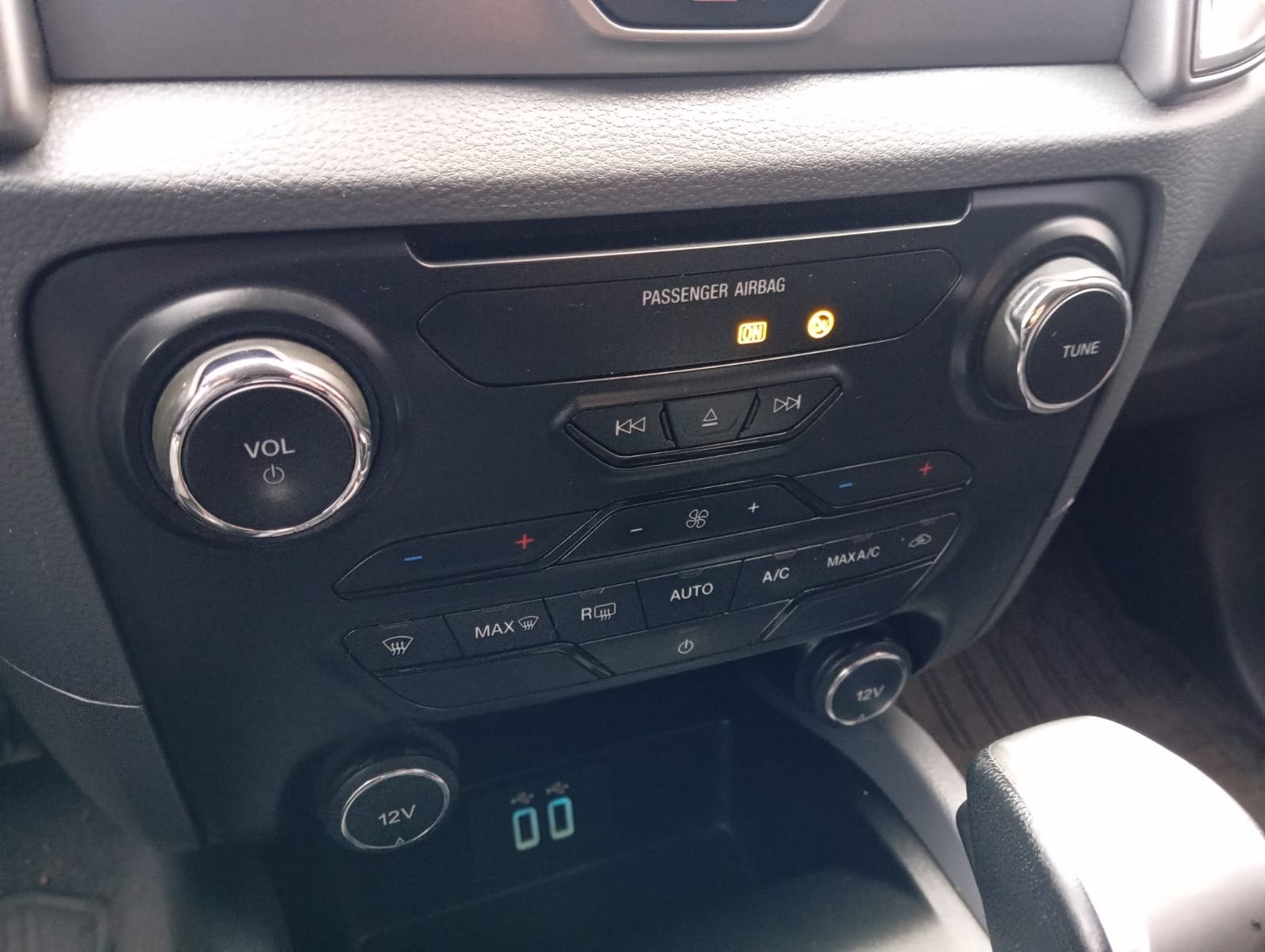 Ford RANGER DCAB 4X4 3.2 AUT 2020 - Imagen 11 de 14