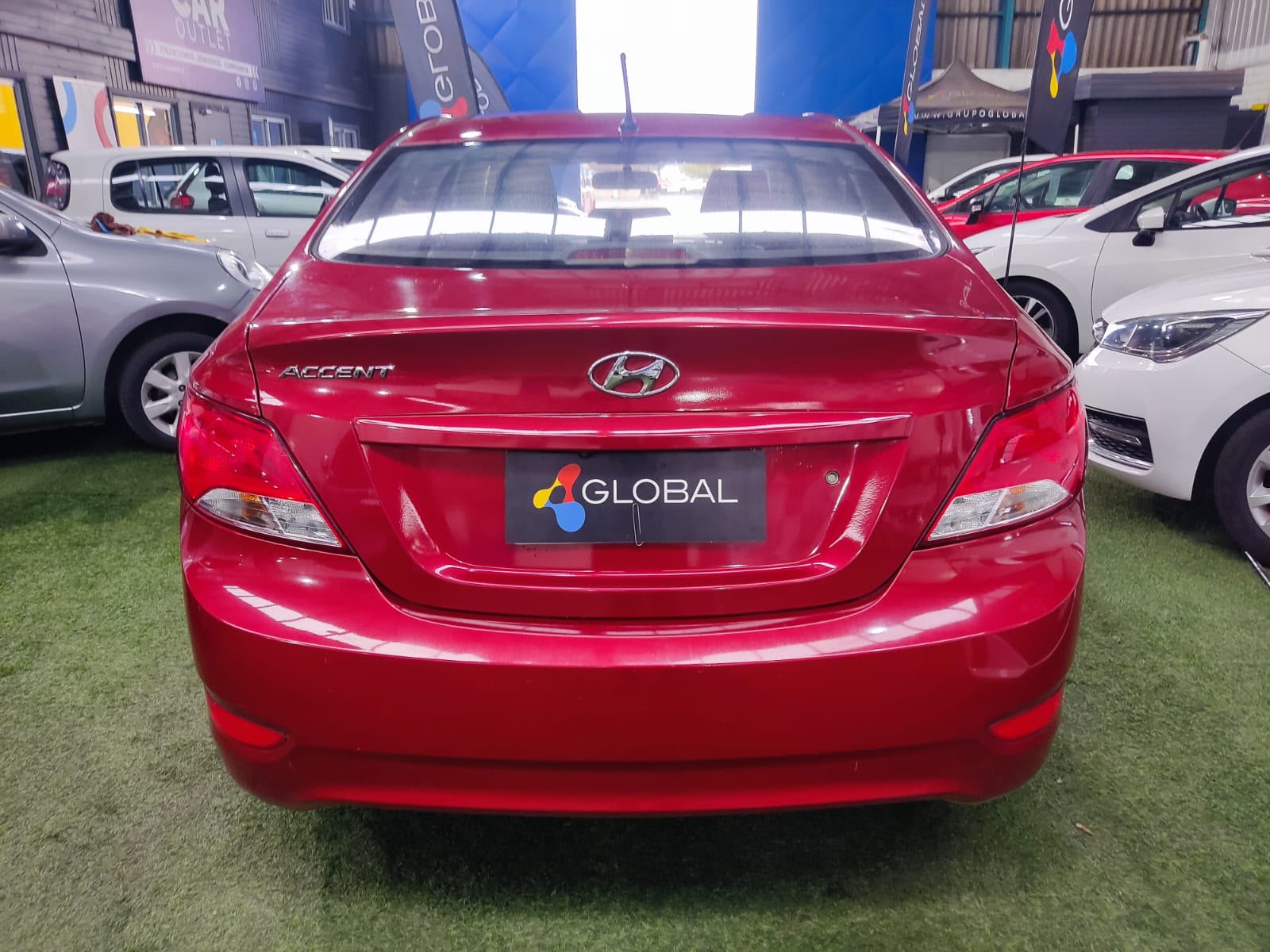 Hyundai ACCENT GL 1.4 2019 - Imagen 3 de 11