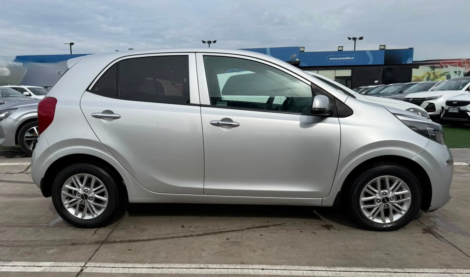 Kia MORNING MPI 1.2 2022 - Imagen 6 de 18