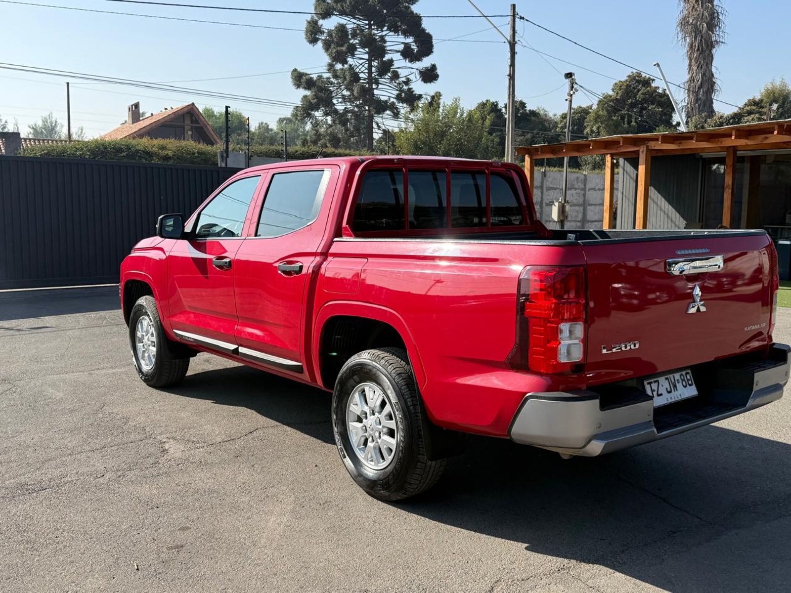 Mitsubishi L200 KATANA XR 2.4 2025 - Foto 3 de 20