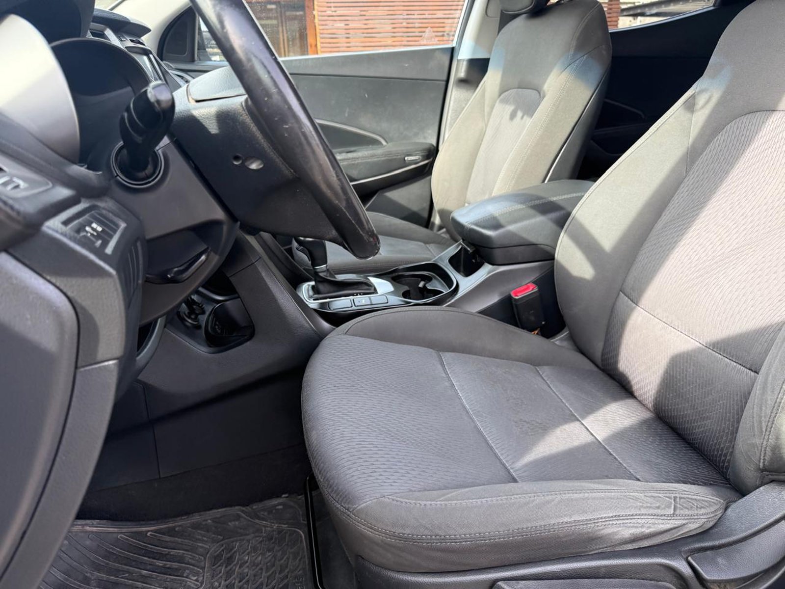 Hyundai SANTA FE 2.4 GLS 2WD 2017 - Imagen 10 de 20