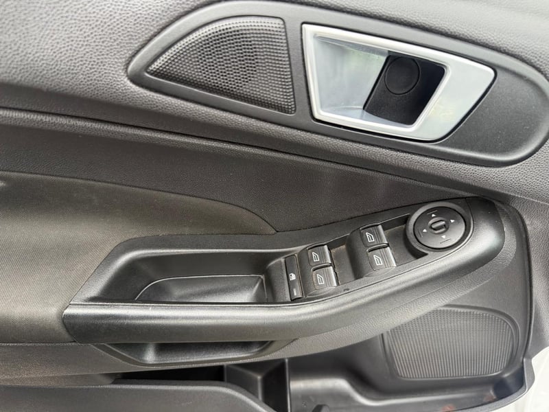 Ford FIESTA HB 1.6 2019 - Imagen 11 de 19