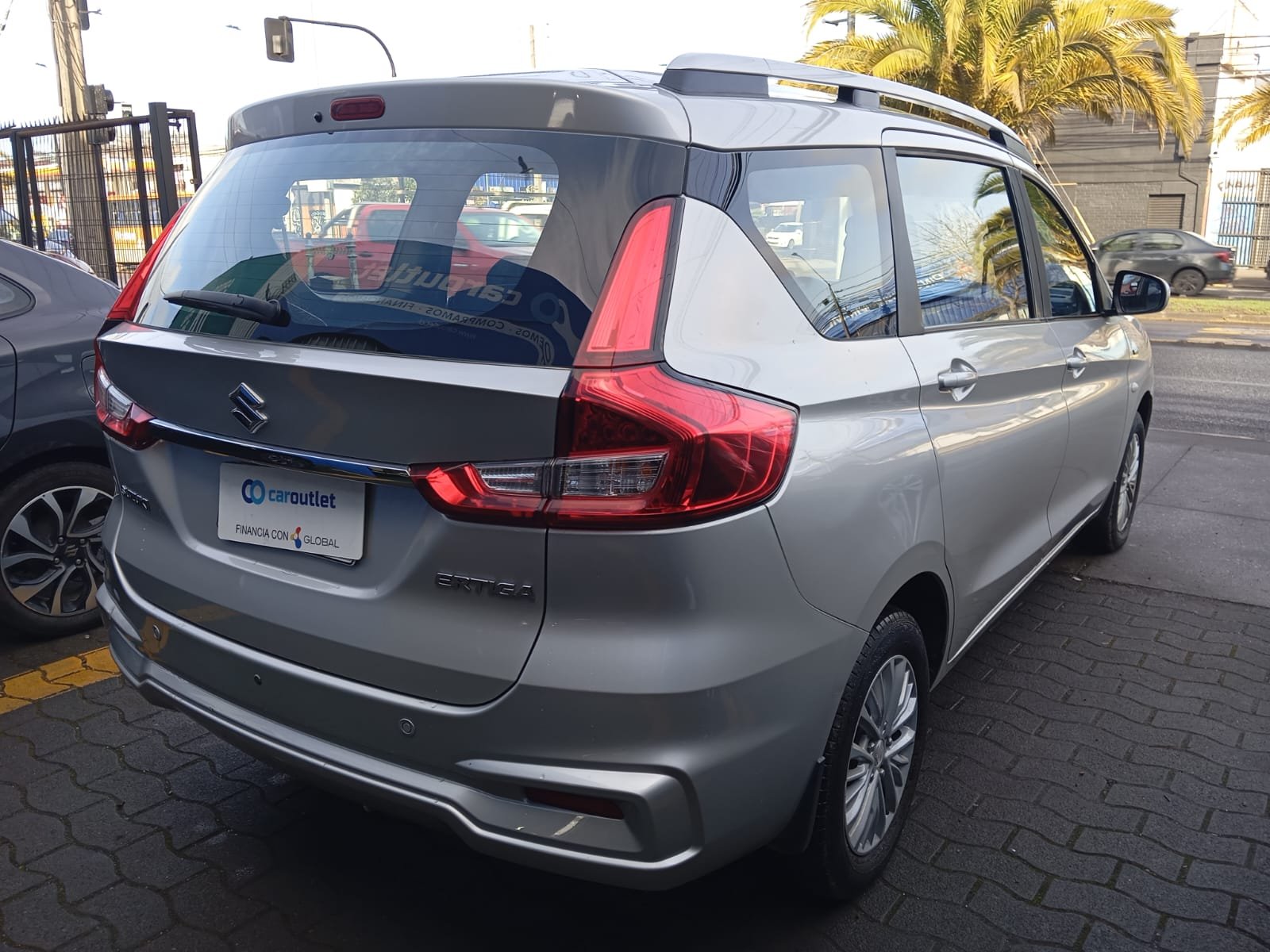 Suzuki ERTIGA GLX 1.5 2022 - Foto 4 de 14