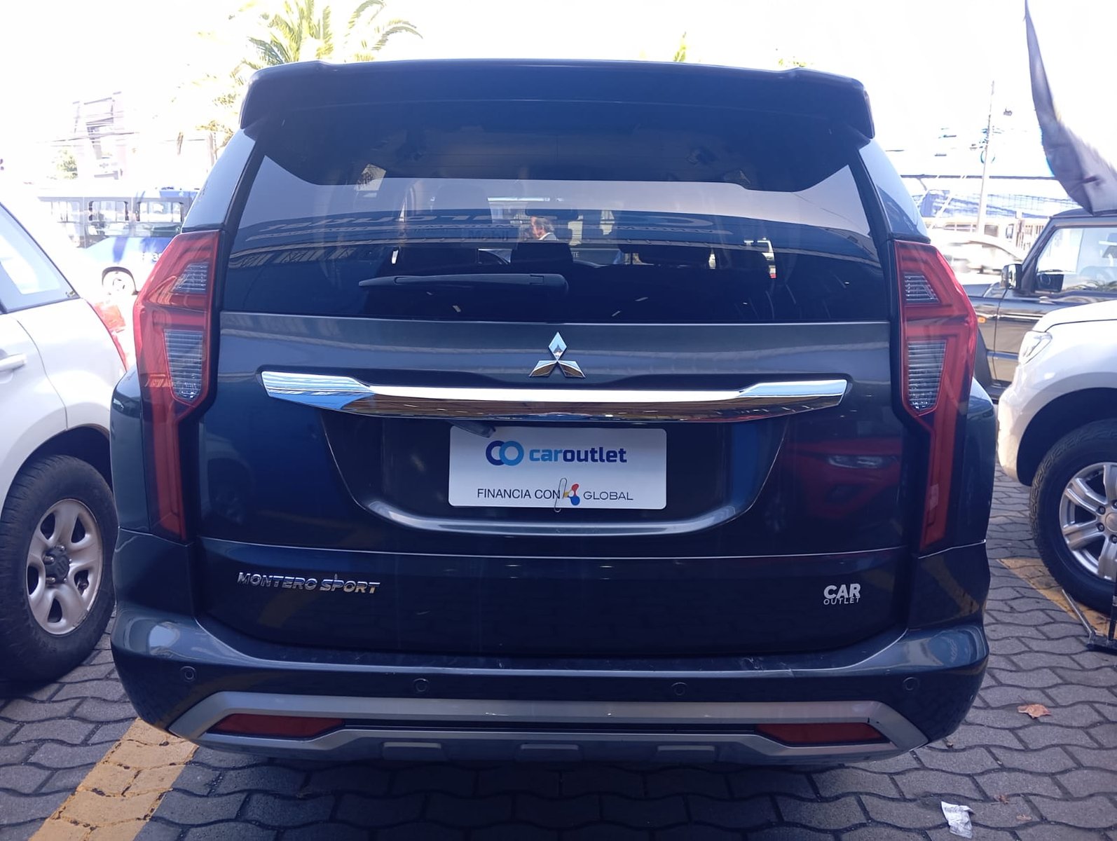 Mitsubishi MONTERO SPORT 2.4 2WD MT 2022 - Imagen 3 de 12