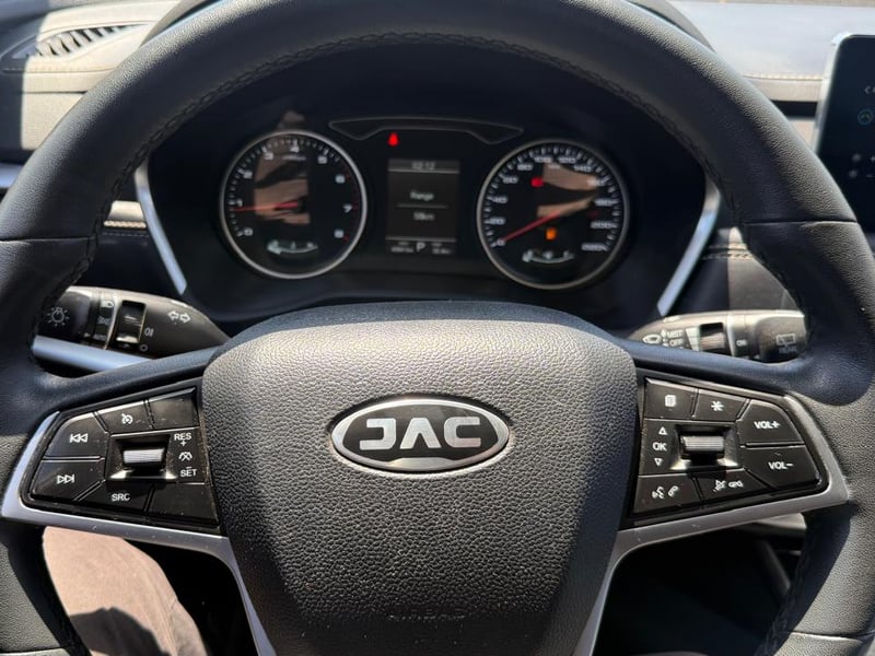 JAC JS8 LUXURY 1.5 2022 - Imagen 14 de 20