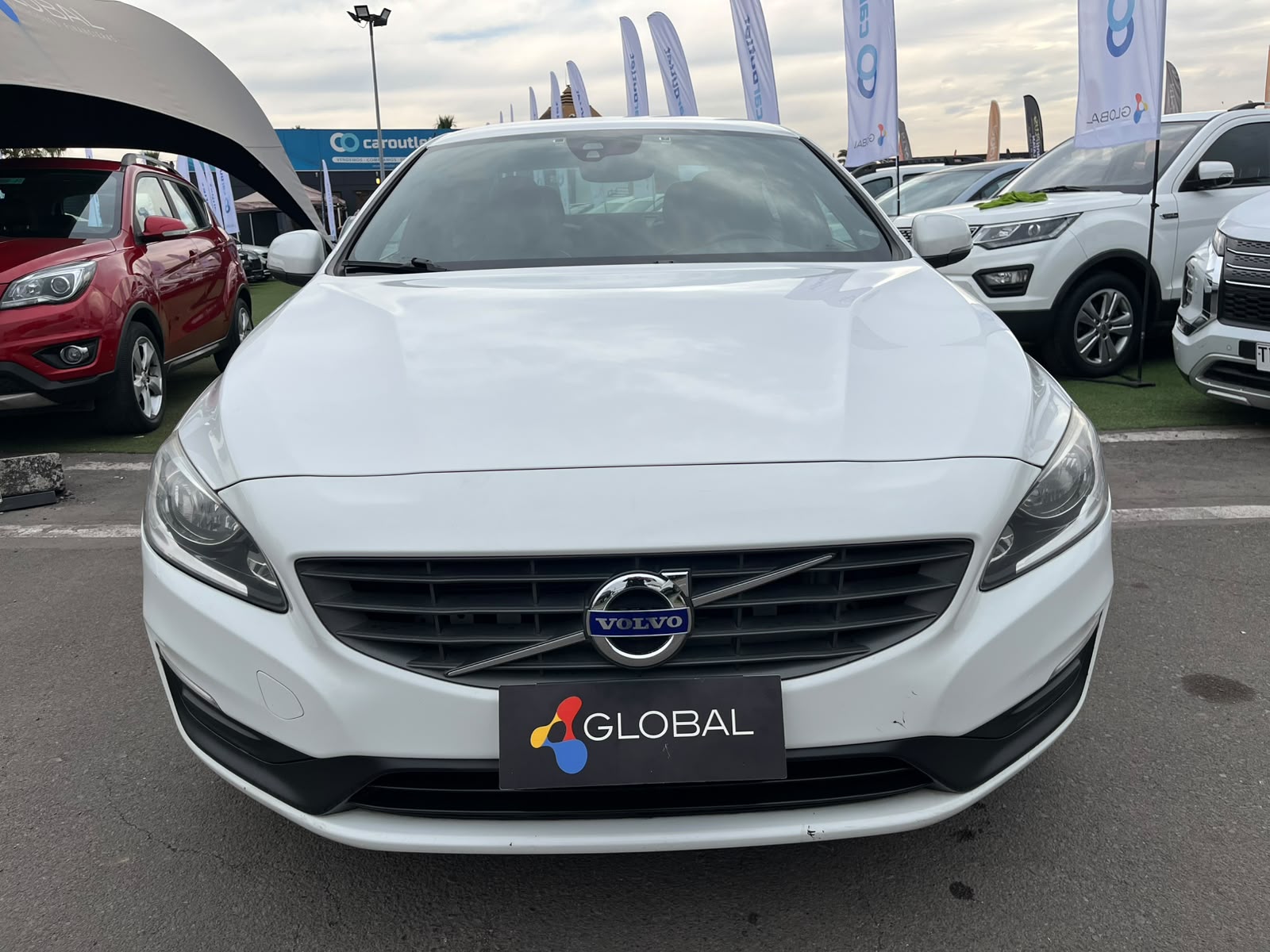 Volvo S60 T3 COMFORT 2018 - Imagen 8 de 19