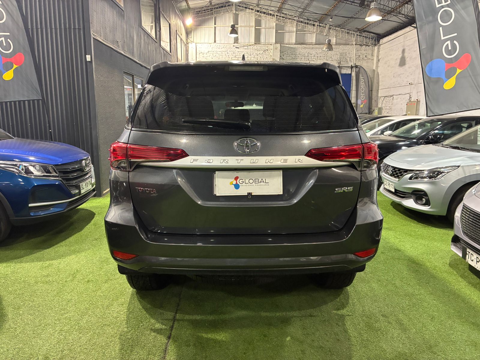 Toyota NEW FORTUNER SR5 2.7 AUT 2023 - Foto 3 de 12