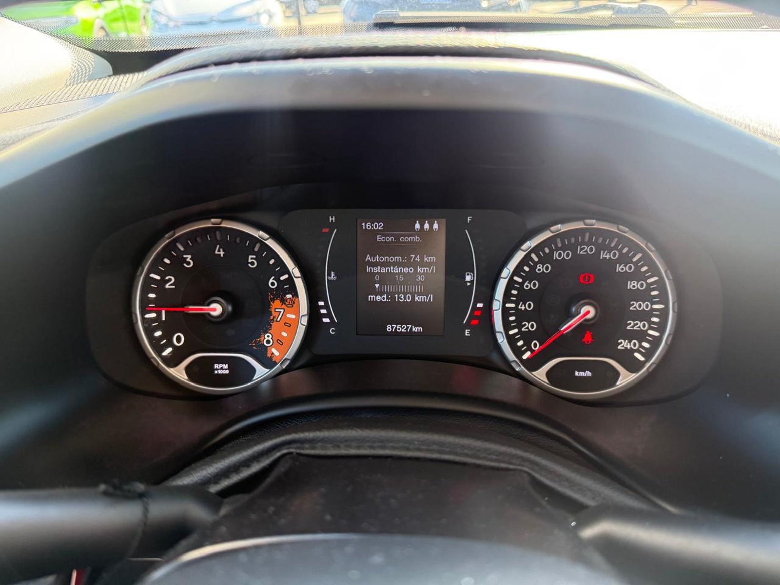 Jeep RENEGADE SPORT 1.8 2018 - Imagen 15 de 20