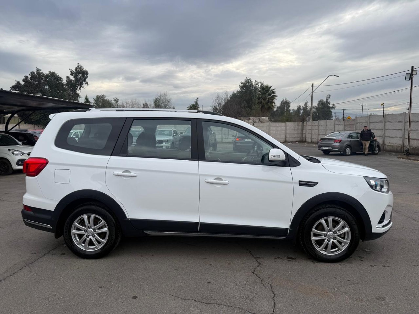 Dongfeng SX6 MT 1.6 2025 - Imagen 6 de 20