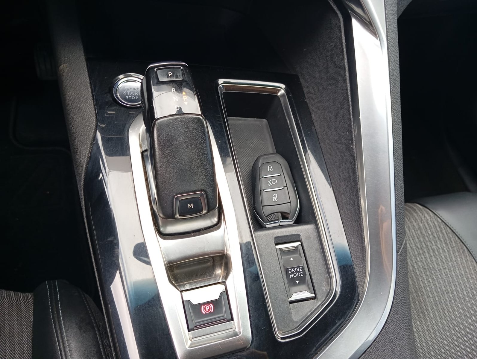 PEUGEOT 5008 ALLURE BLUEHDI 120HP EAT6 2021 - Imagen 12 de 13