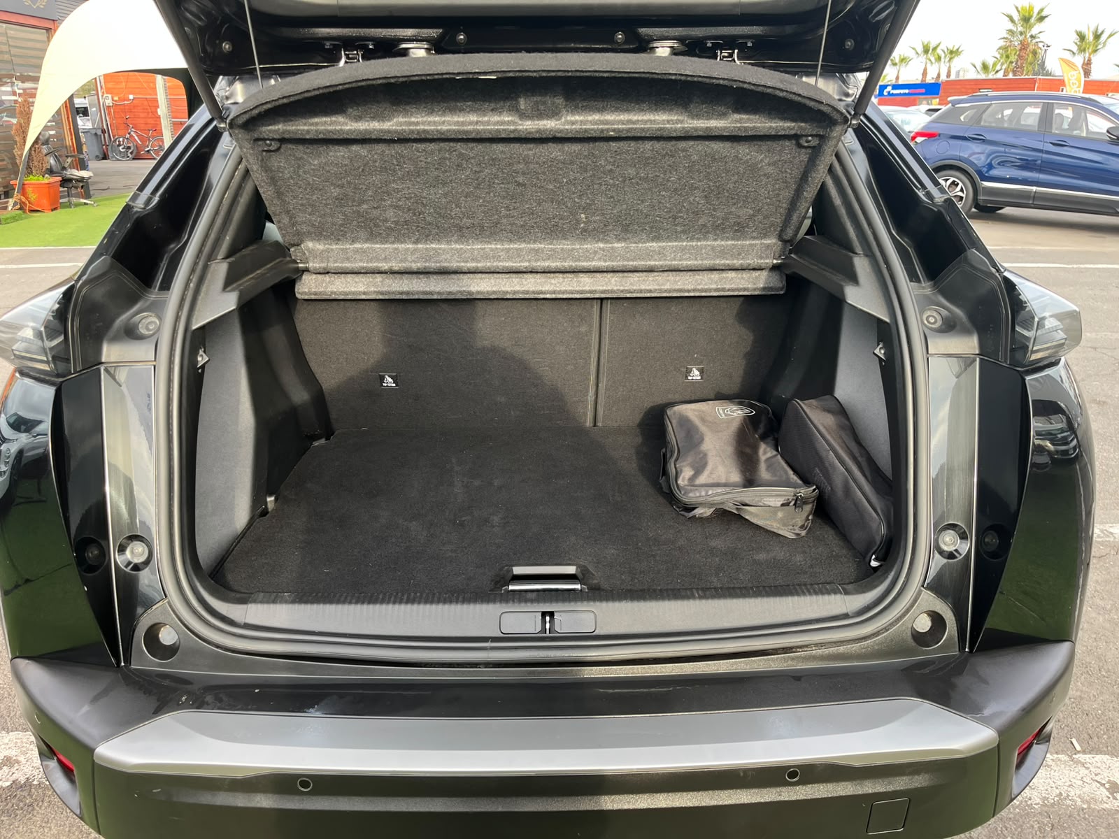 Peugeot 2008 BLUE HDI 130 EAT8 1.5 AUT 2025 - Imagen 18 de 18