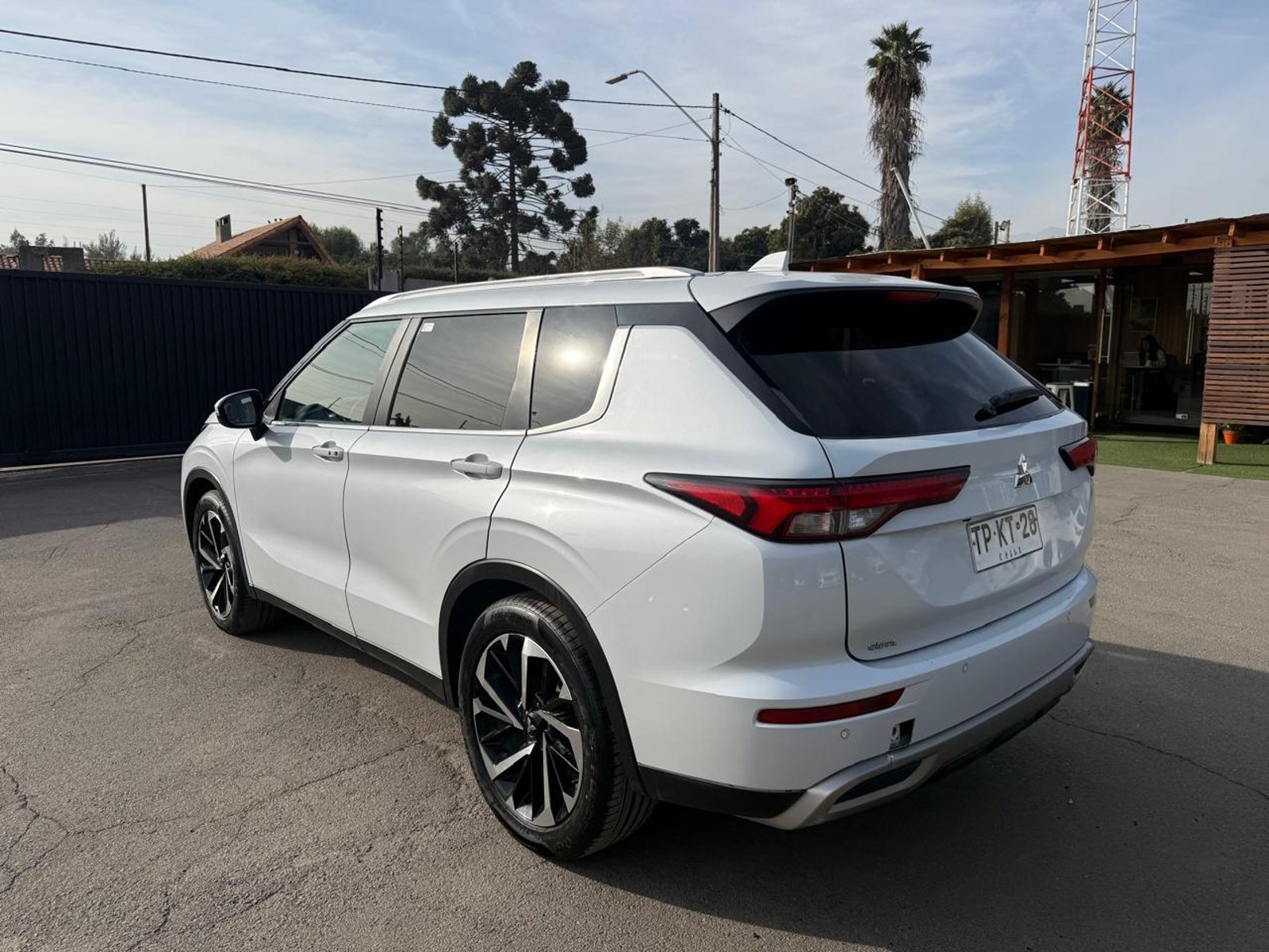 Mitsubishi OUTLANDER GLS 4X4 2.5 AT 2024 - Imagen 3 de 20