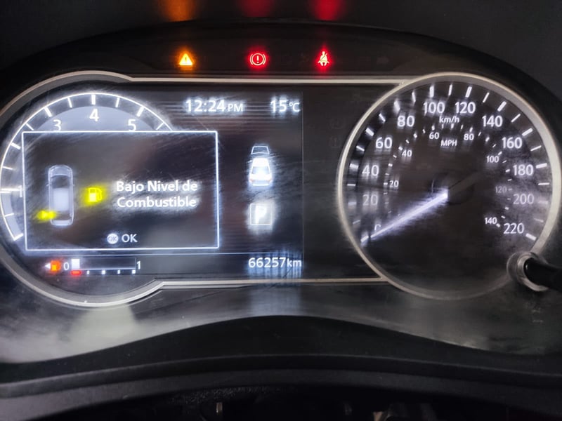 Nissan VERSA ADVANCE 1.6 AUT 2024 - Imagen 13 de 14