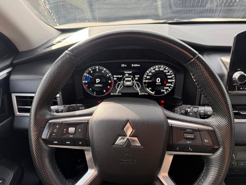 Mitsubishi OUTLANDER GLS 4X4 2.5 AT 2024 - Imagen 13 de 20