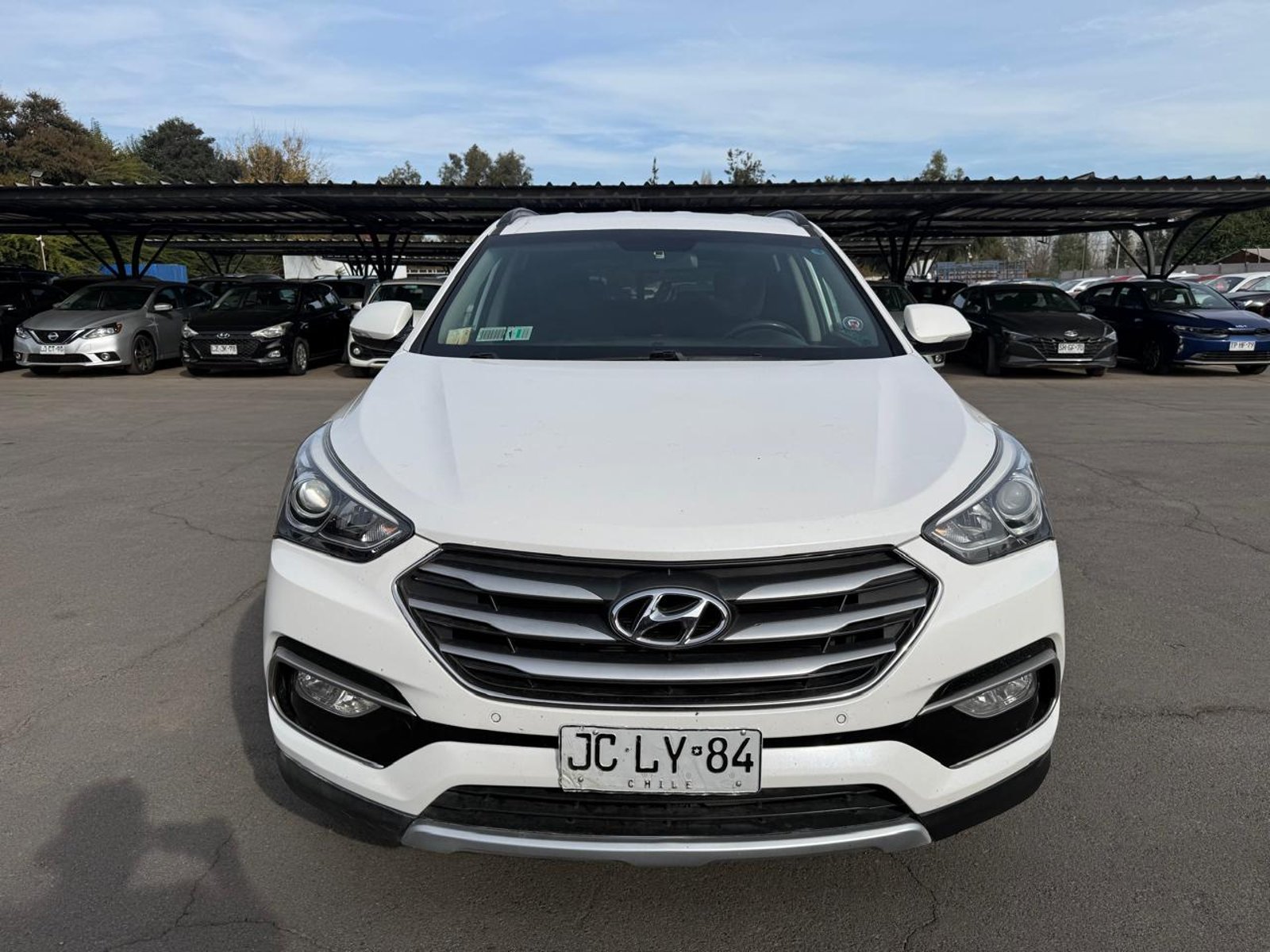 Hyundai SANTA FE 2.4 GLS 2WD 2017 - Imagen 8 de 20