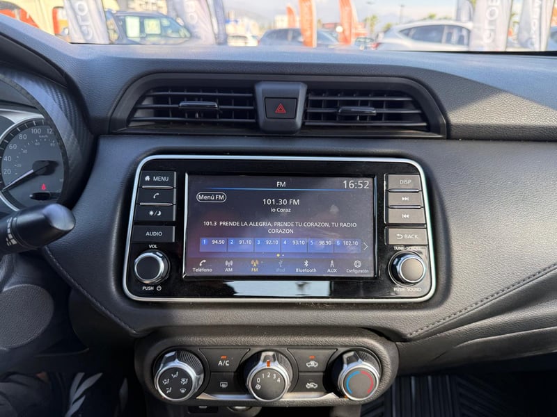 Nissan VERSA SENCE 1.6 2024 - Imagen 15 de 19