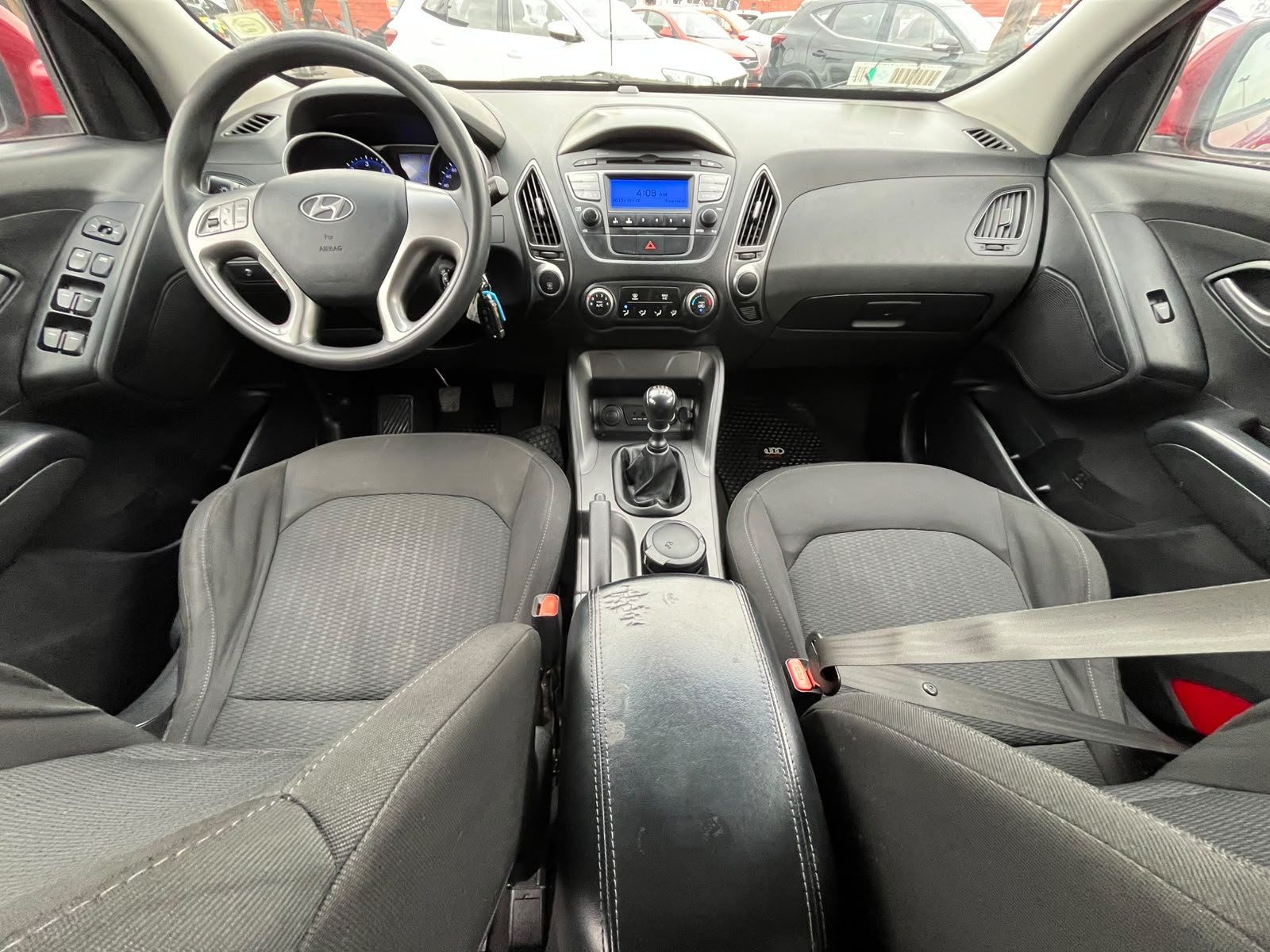 Hyundai NEW TUCSON GL CRDI 2.0 2014 - Imagen 11 de 18