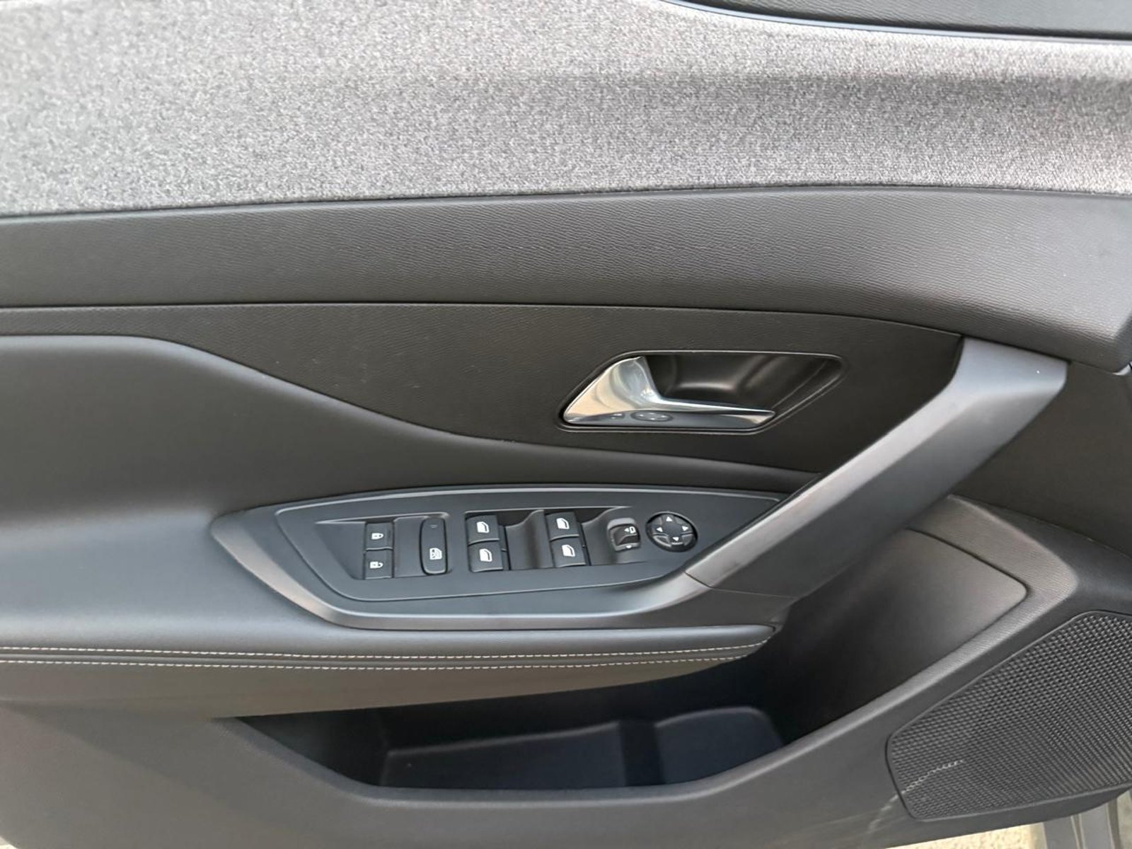PEUGEOT 308 BLUEHDI 1.5 AUT 2024 - Imagen 12 de 20