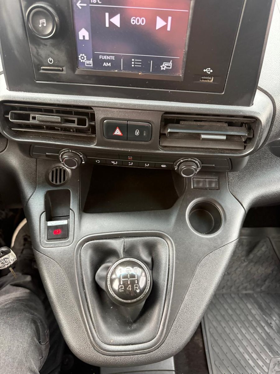 Opel COMBO 1.6 2022 - Imagen 17 de 20