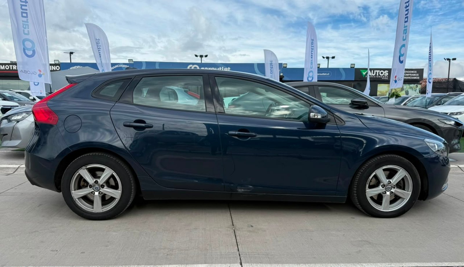 Volvo V40 T4 COMFORT 2015 - Imagen 6 de 19