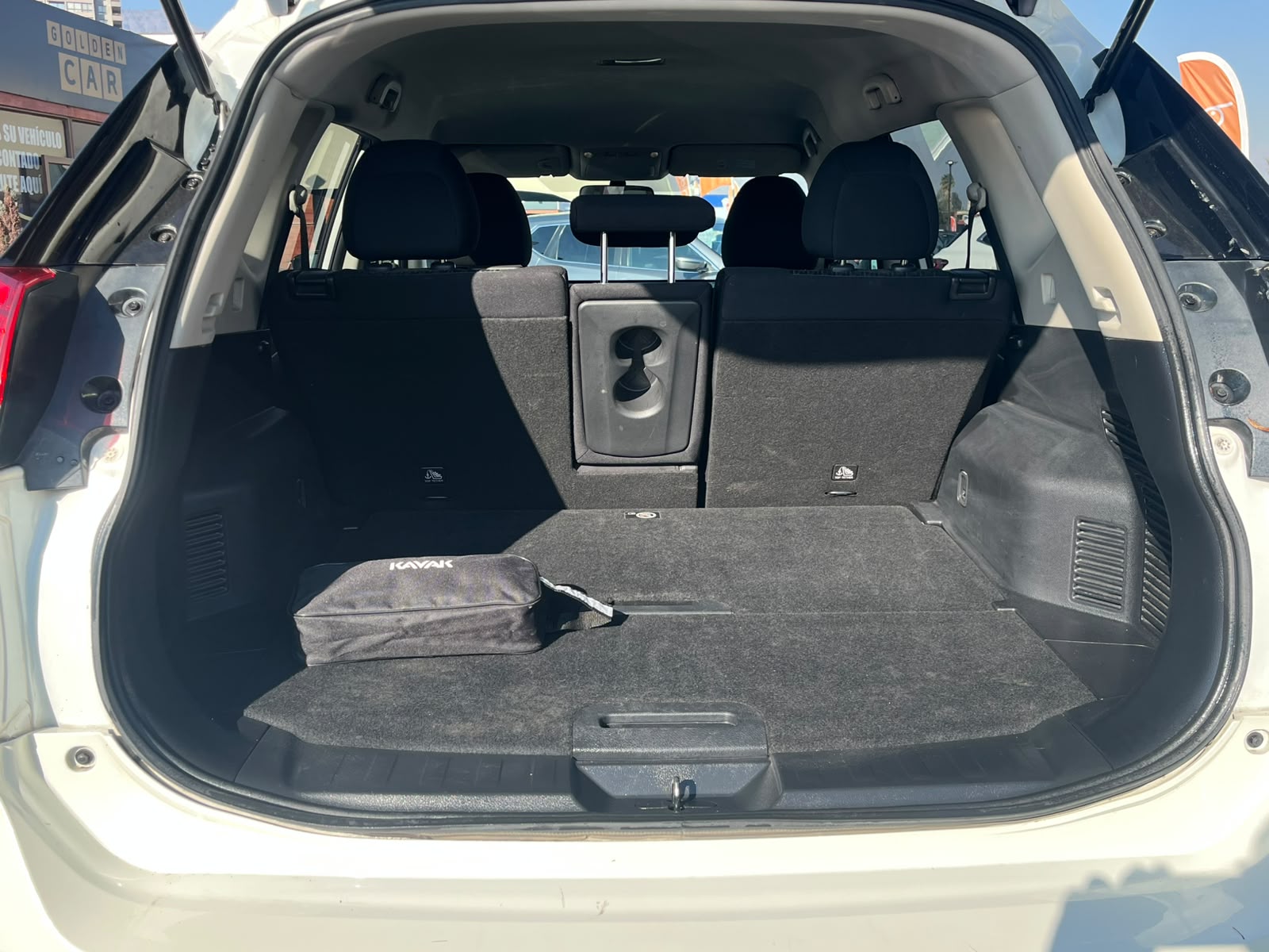NISSAN X TRAIL T32 CVT 2.5 AUT 2022 - Imagen 17 de 18