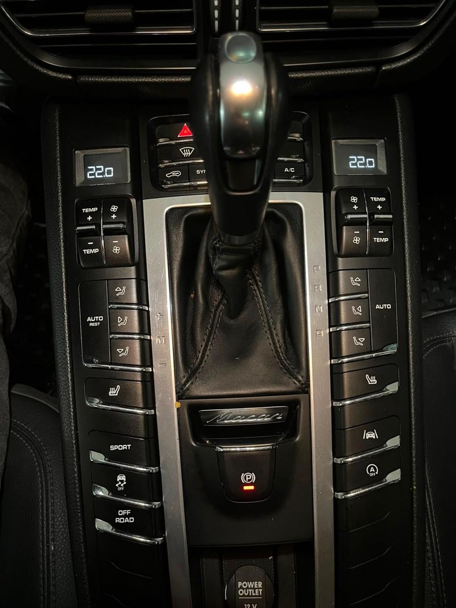 Porsche MACAN R4 II AWD 2.0 AUT 2020 - Imagen 15 de 19