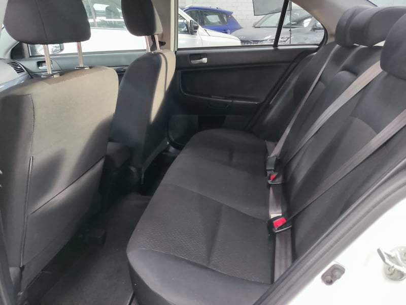 Mitsubishi LANCER RT 1.8 AUT 2018 - Imagen 14 de 14