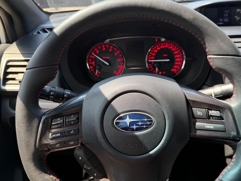Subaru NEW WRX 2.0T AWD 6MT 2015 - Imagen 13 de 20