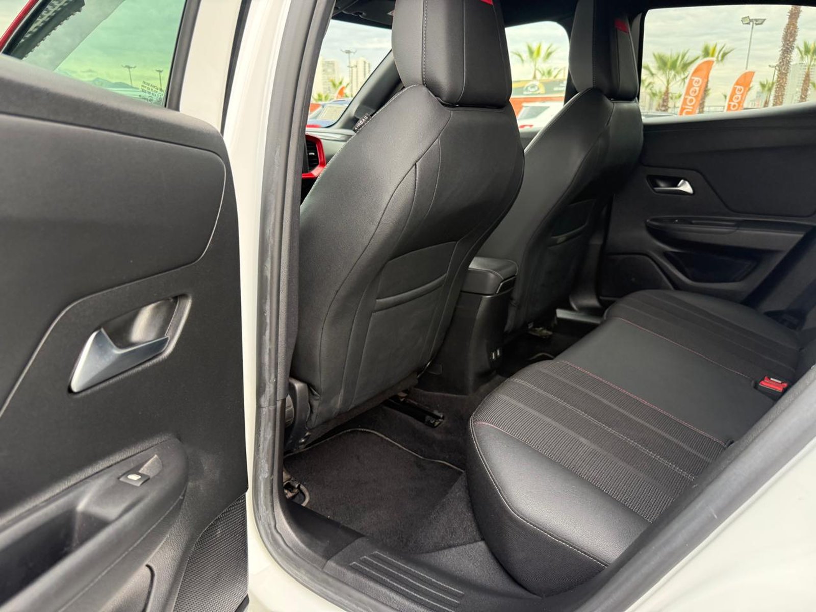 Opel MOKKA 1.2T 2023 - Imagen 19 de 20
