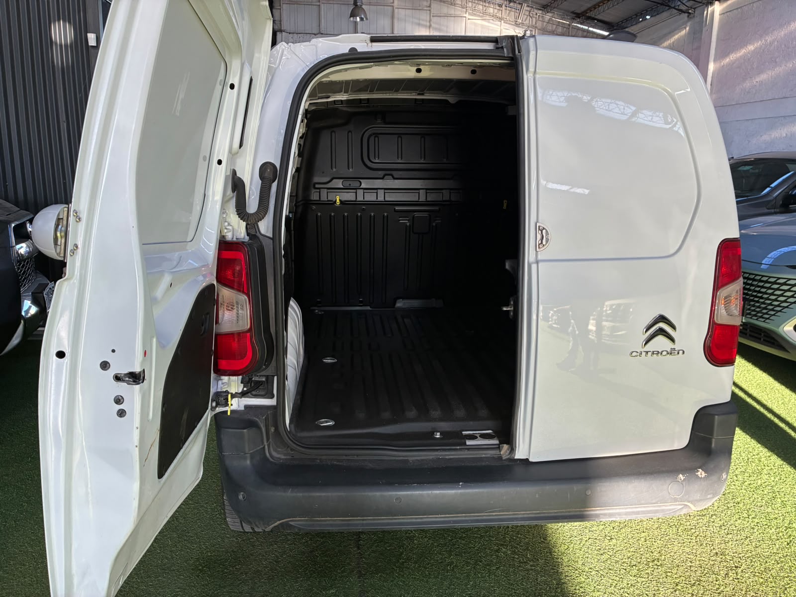 Citroën BERLINGO 1.5 2025 - Imagen 9 de 10