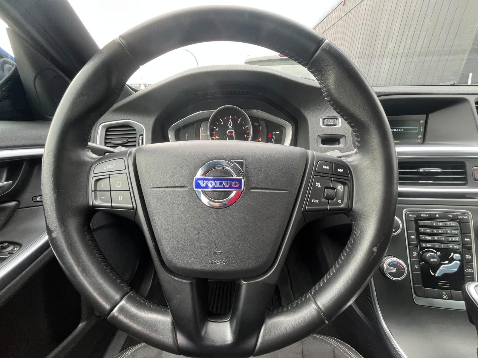 Volvo S60 T3 COMFORT 2018 - Imagen 12 de 19