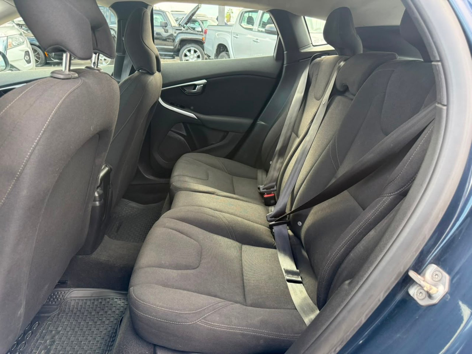 Volvo V40 T4 COMFORT 2015 - Imagen 16 de 19