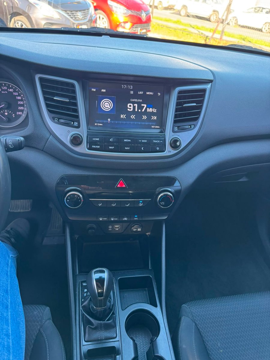 Hyundai TUCSON TL 2.0 AUT 2017 - Imagen 10 de 11