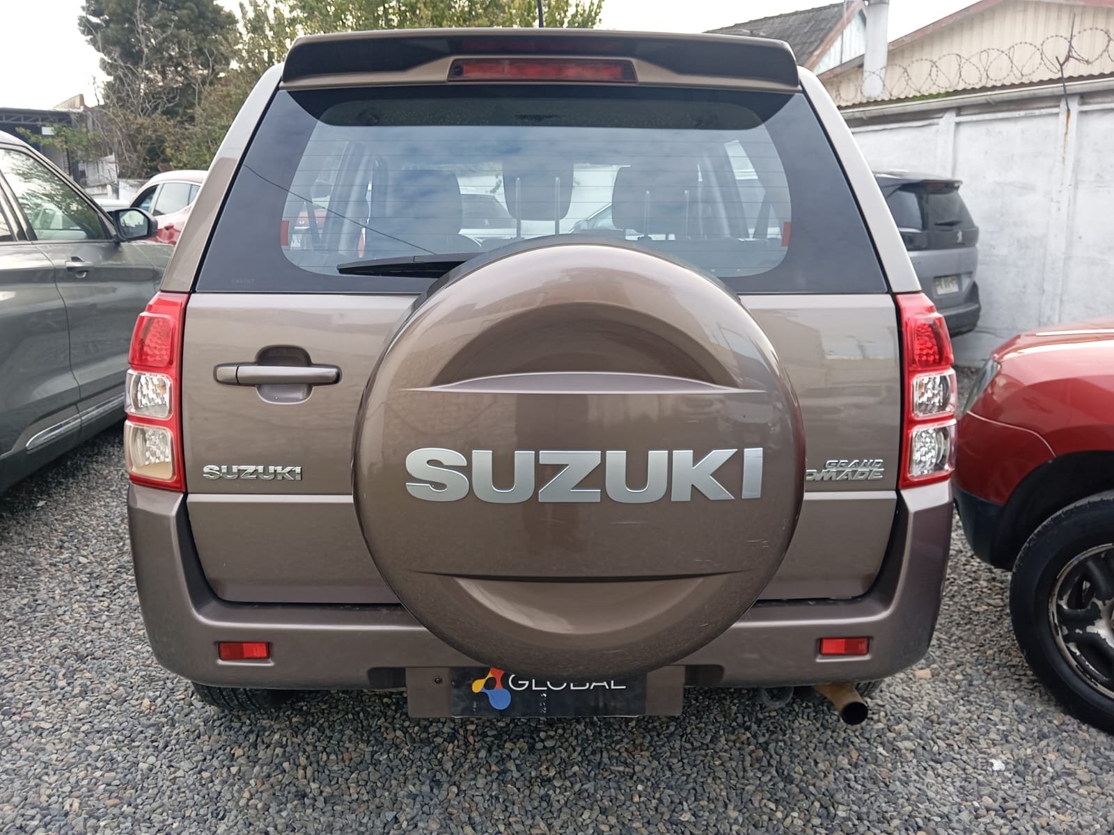 Suzuki GRAND NOMADE GLX 2.4 2019 - Foto 3 de 11