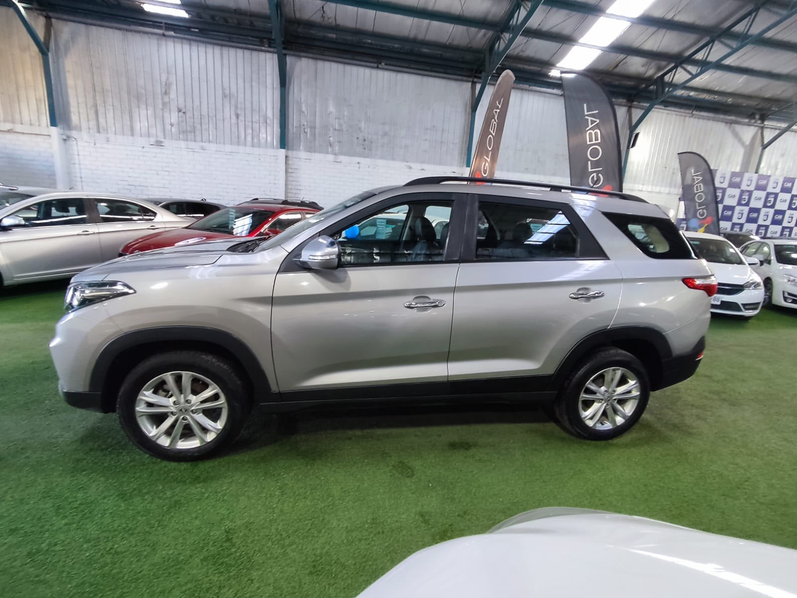 DFSK SUV 560 OTTO 1.8 2022 - Foto 2 de 14