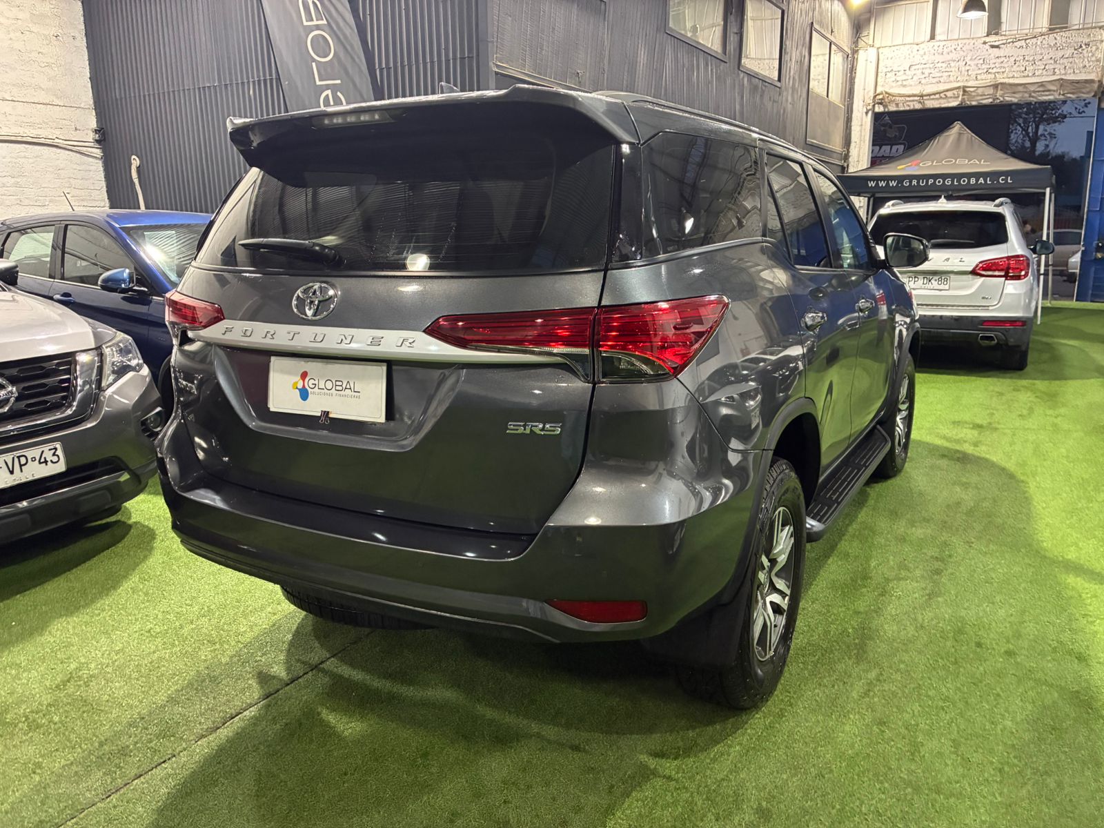 Toyota NEW FORTUNER SR5 2.7 AUT 2023 - Foto 4 de 12