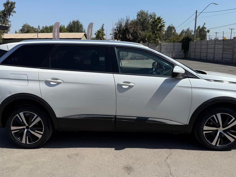 Peugeot 5008 BLUEHDI 130 1.5 AUT 2020 - Imagen 6 de 19