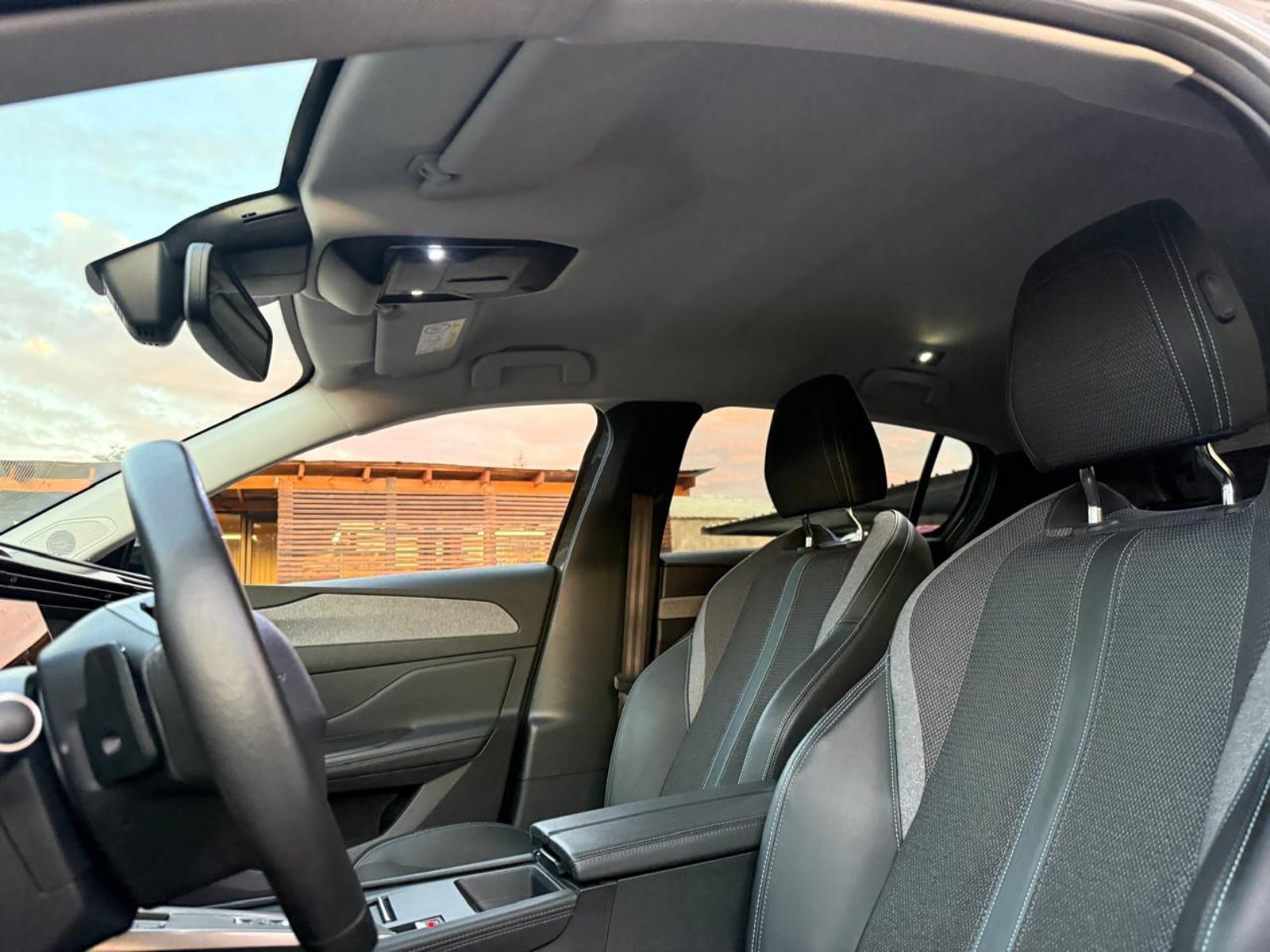 PEUGEOT 308 BLUEHDI 1.5 AUT 2024 - Imagen 10 de 20