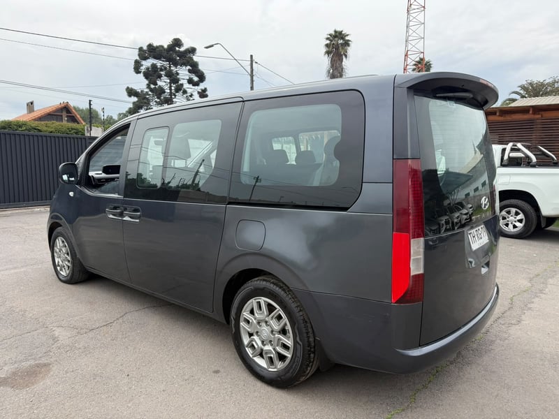 Hyundai STARIA US4 CRDI 2.2 AUT 2024 - Imagen 3 de 19