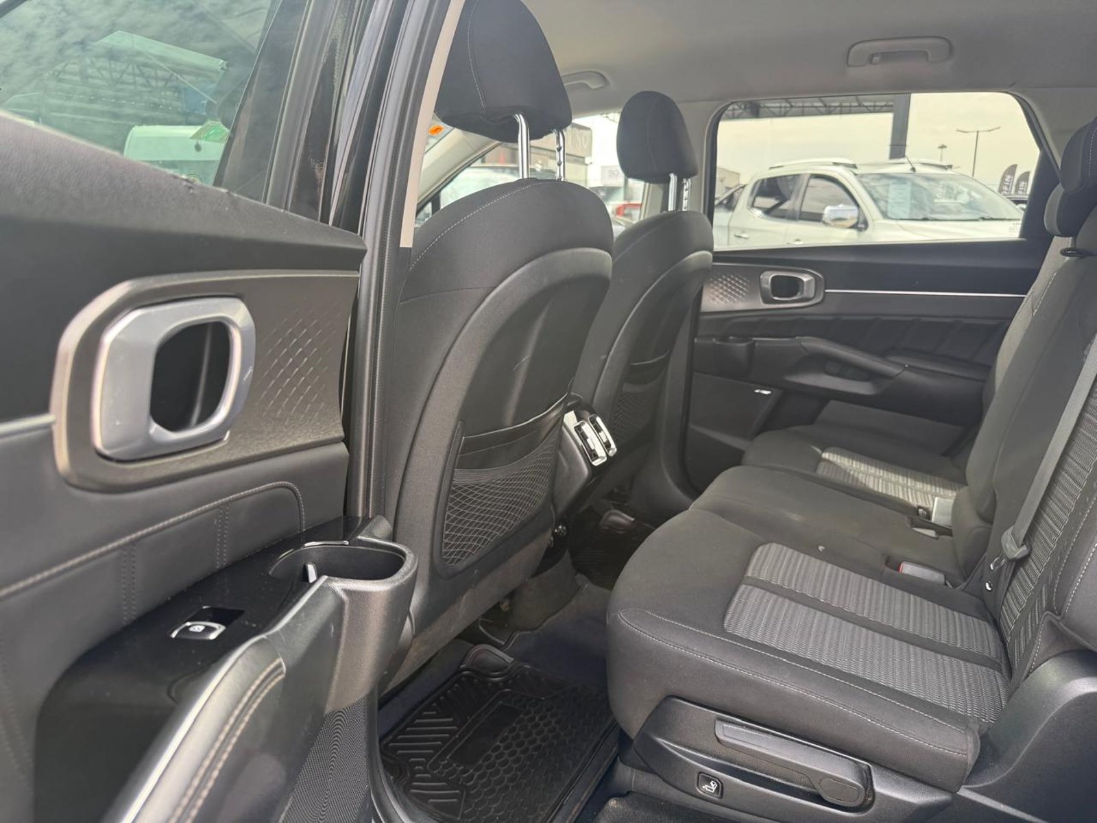Kia SORENTO 2WD 2.5 AUT 2022 - Imagen 18 de 20