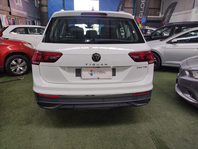 Volkswagen TIGUAN TSI 1.4 AT 2024 - Imagen 5 de 14